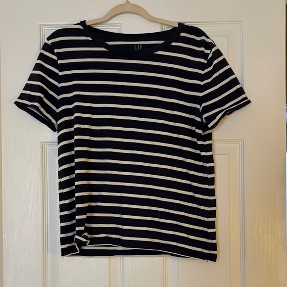 GAP Tops - GAP Women's Navy and White Striped Short Sleeve Tee